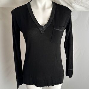 Elizabeth and James black lightweight knit with lamb leather trim v-neck top